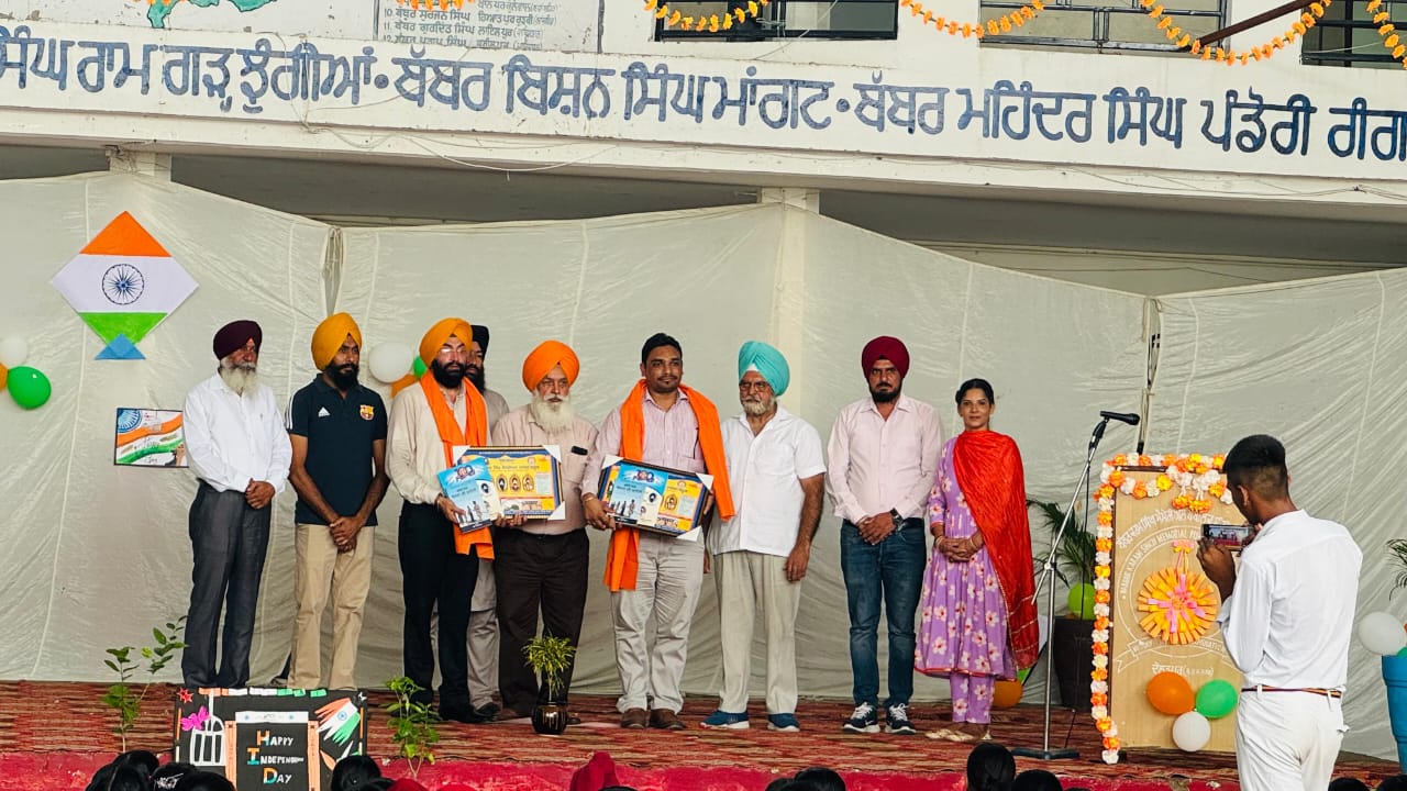 Independence Day was celebrated at Babbar Karam Singh Memorial Trust Daulatpur.